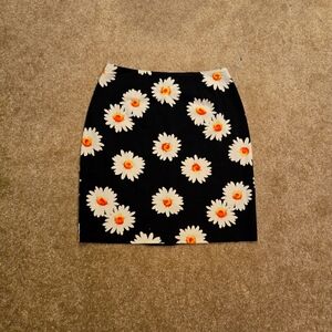 Briggs New York Black w/ Daisy Pattern Pencil Skirt Women's size 8